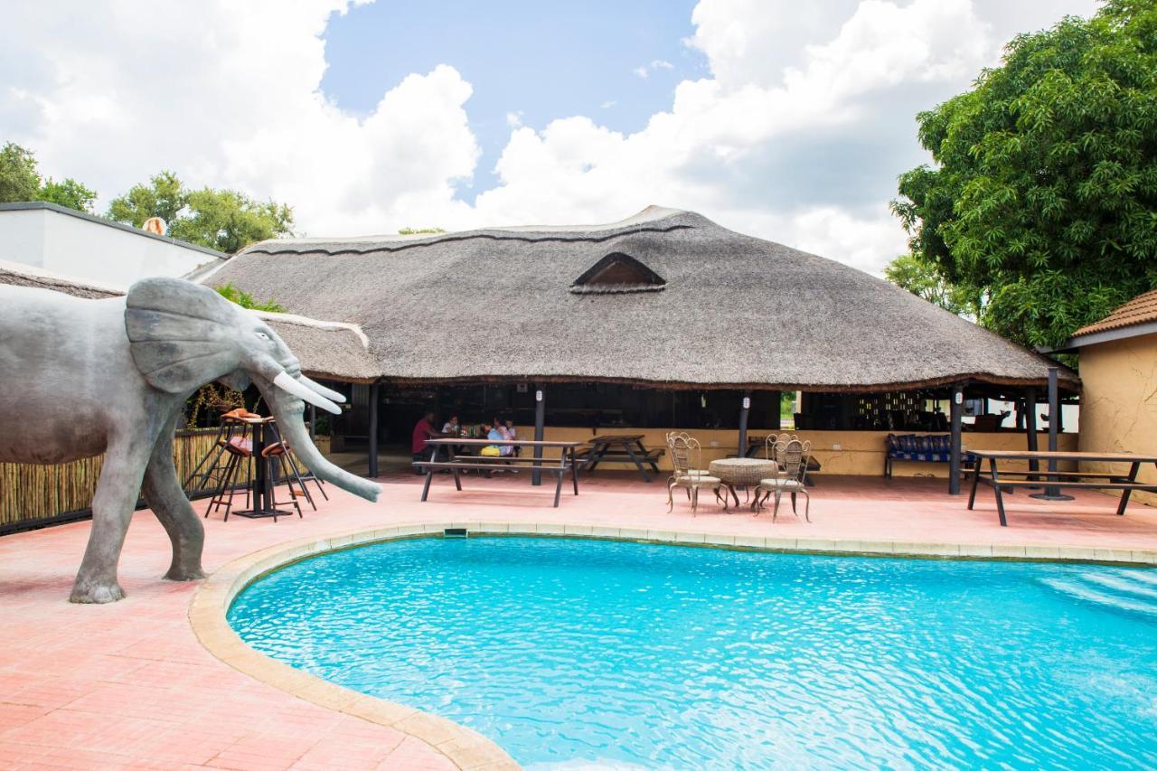 Zambezi Junction Lodge Livingstone Dış mekan fotoğraf