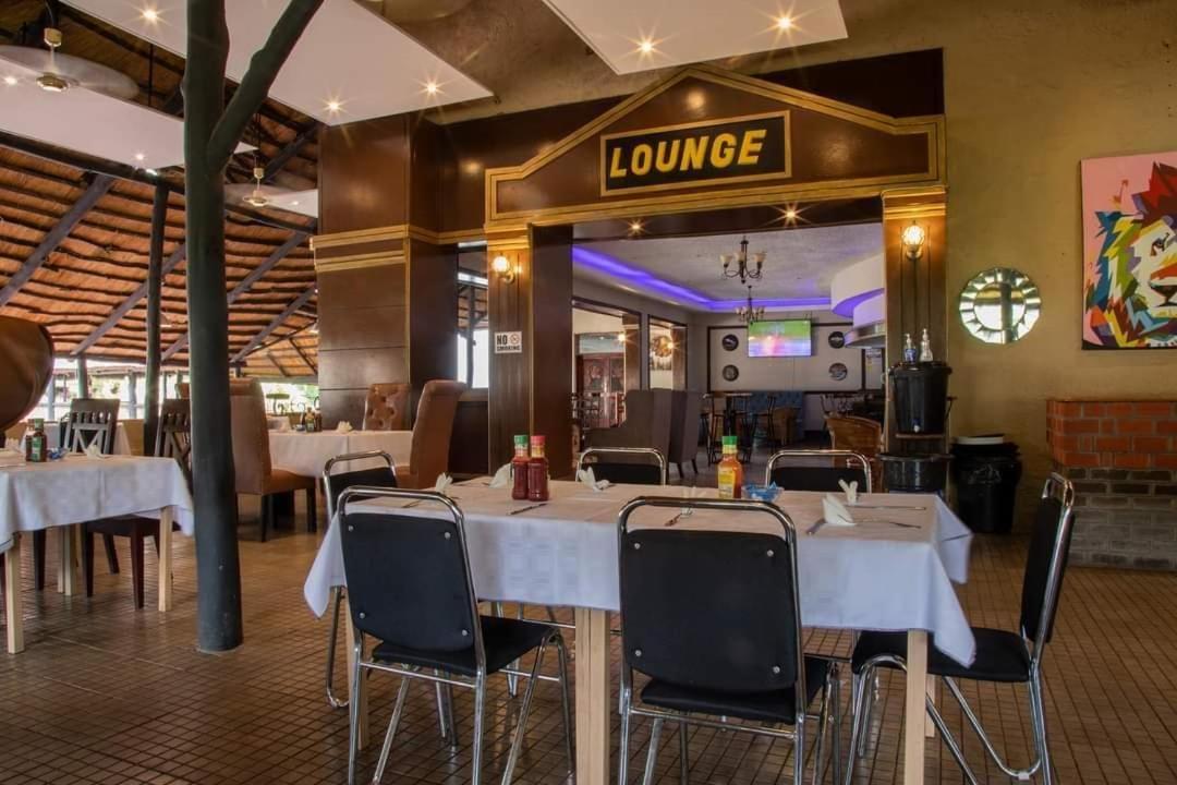 Zambezi Junction Lodge Livingstone Dış mekan fotoğraf