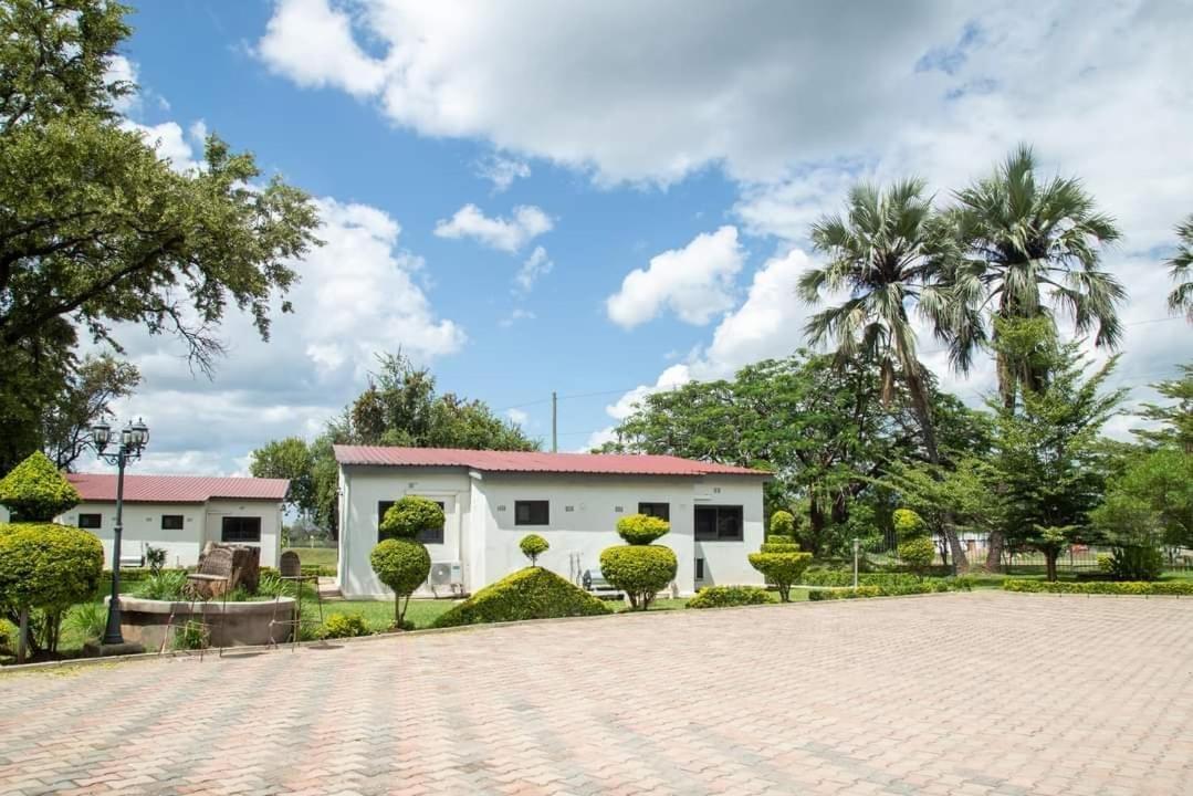 Zambezi Junction Lodge Livingstone Dış mekan fotoğraf