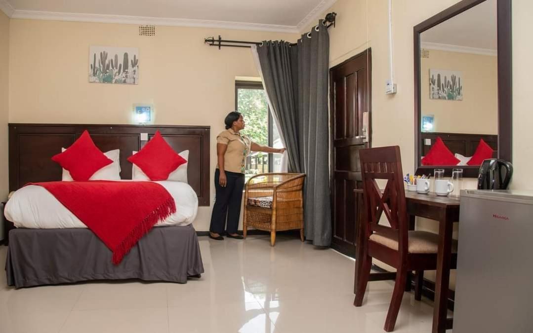 Zambezi Junction Lodge Livingstone Dış mekan fotoğraf