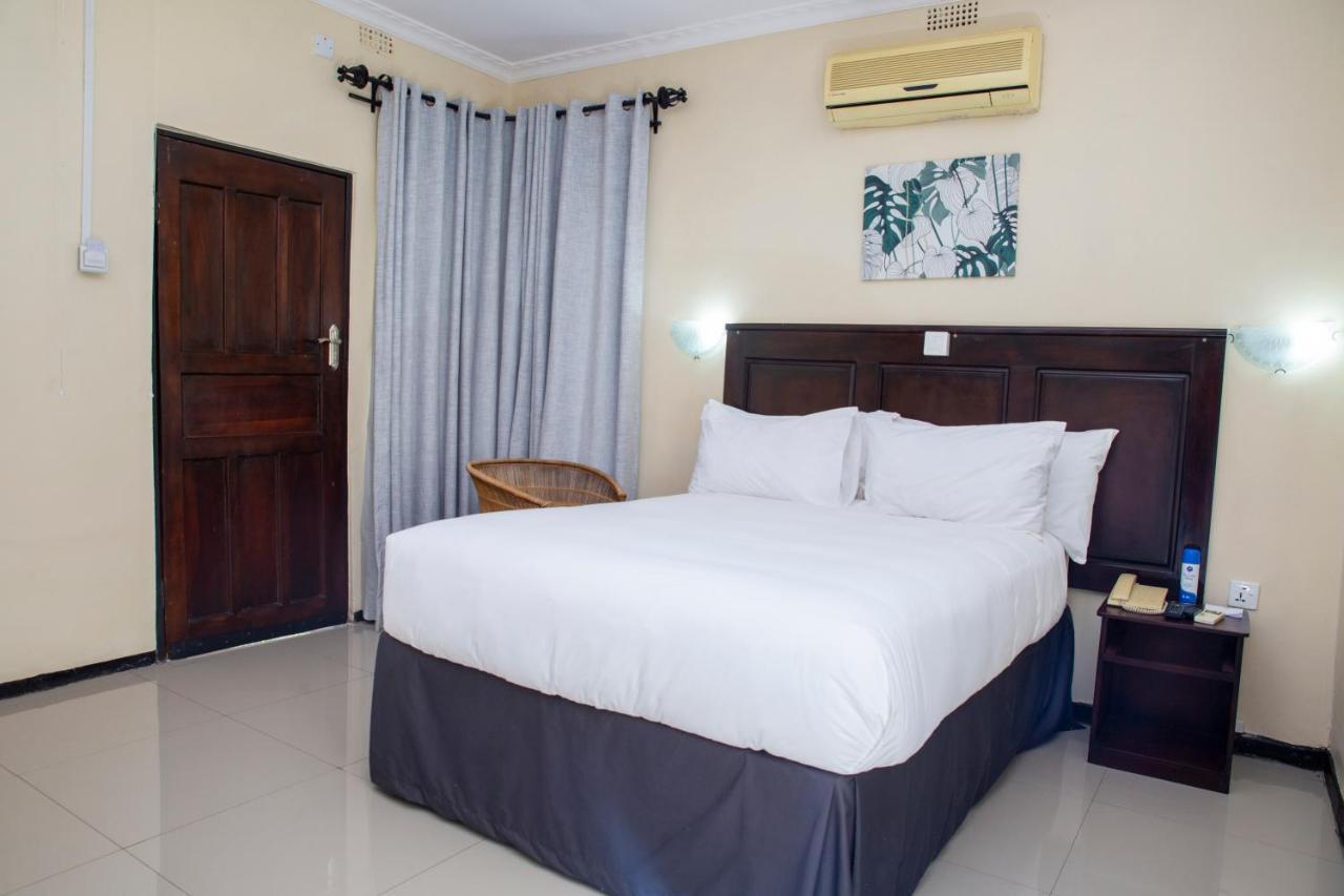 Zambezi Junction Lodge Livingstone Dış mekan fotoğraf